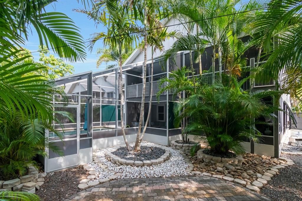 En Venta: $825,000 (4 camas, 2 baños, 2072 Pies cuadrados)