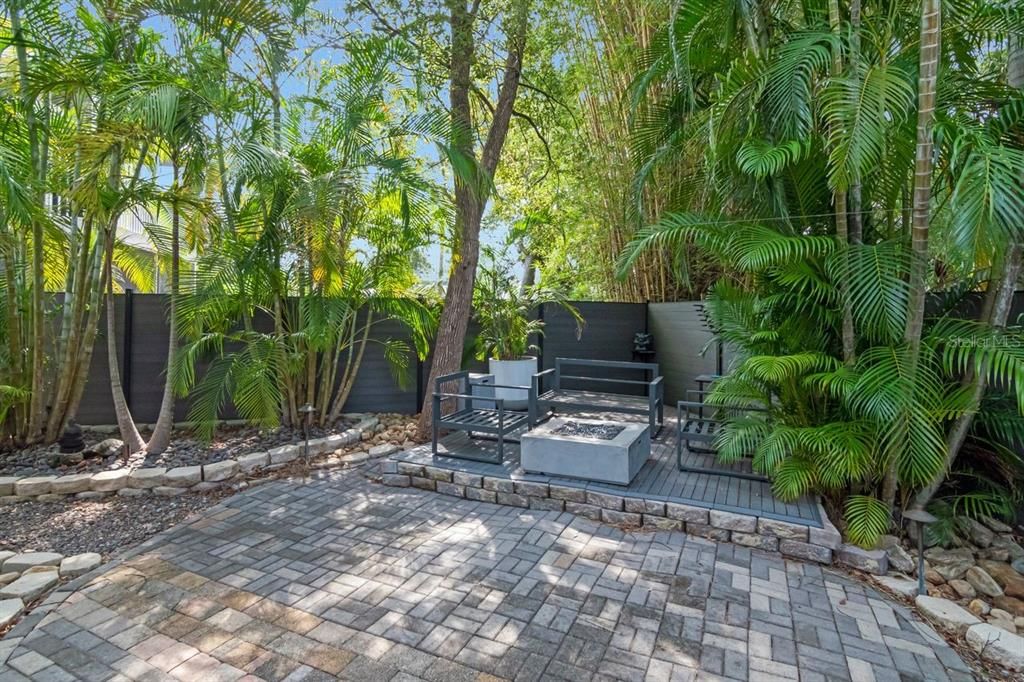 En Venta: $825,000 (4 camas, 2 baños, 2072 Pies cuadrados)