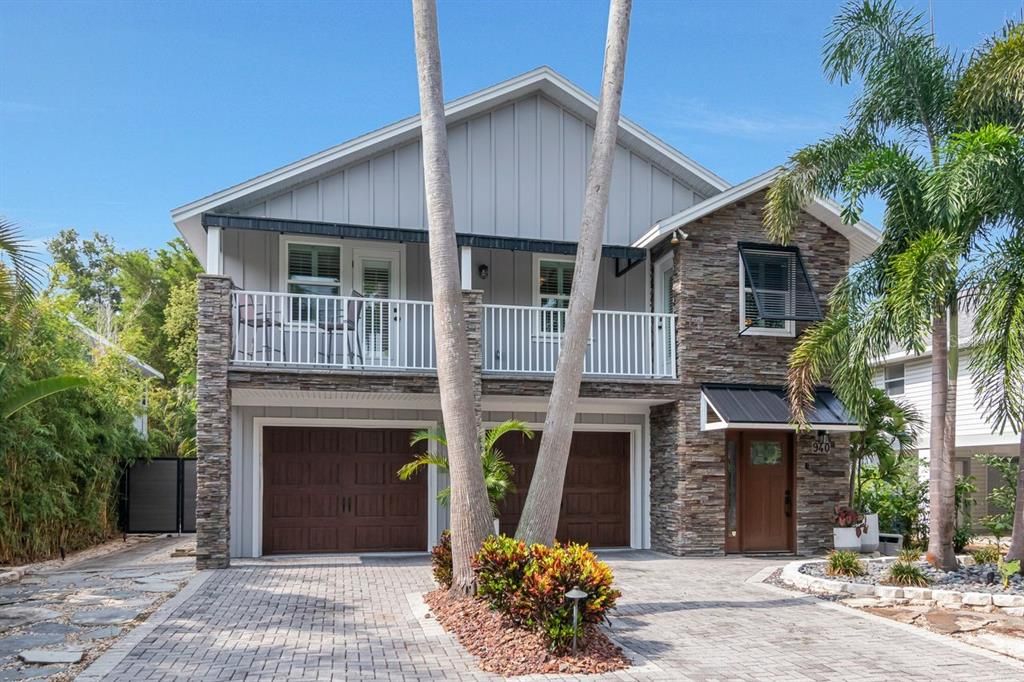 En Venta: $825,000 (4 camas, 2 baños, 2072 Pies cuadrados)