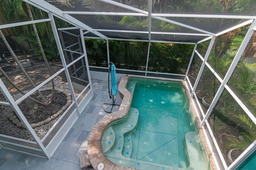 En Venta: $825,000 (4 camas, 2 baños, 2072 Pies cuadrados)