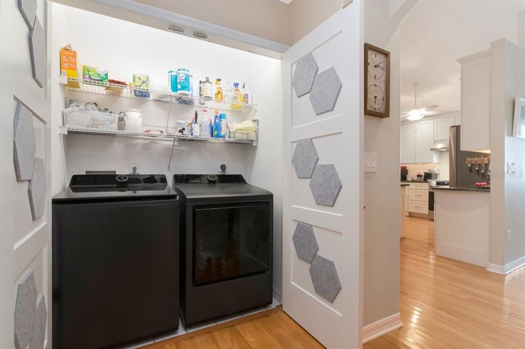 En Venta: $825,000 (4 camas, 2 baños, 2072 Pies cuadrados)