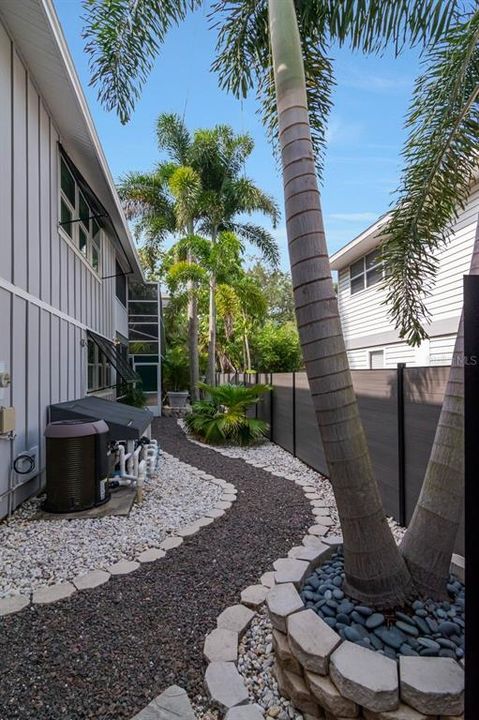 En Venta: $825,000 (4 camas, 2 baños, 2072 Pies cuadrados)