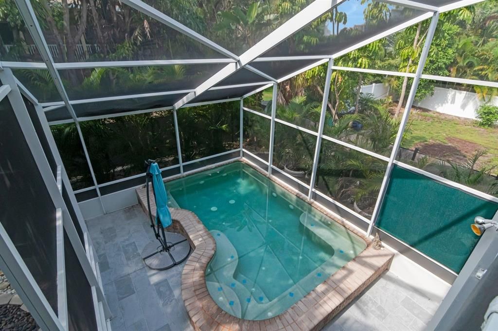En Venta: $825,000 (4 camas, 2 baños, 2072 Pies cuadrados)
