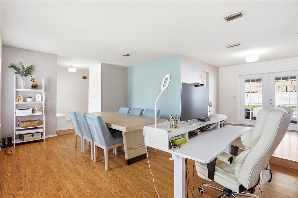 For Sale: $419,999 (3 beds, 2 baths, 2152 Square Feet)