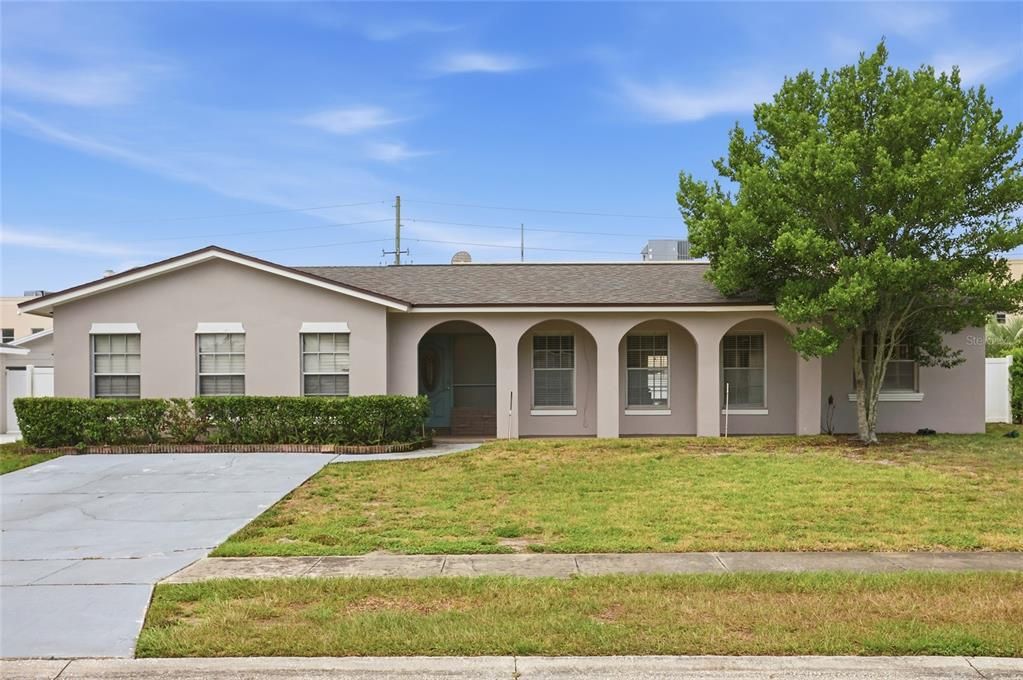 For Sale: $419,999 (3 beds, 2 baths, 2152 Square Feet)