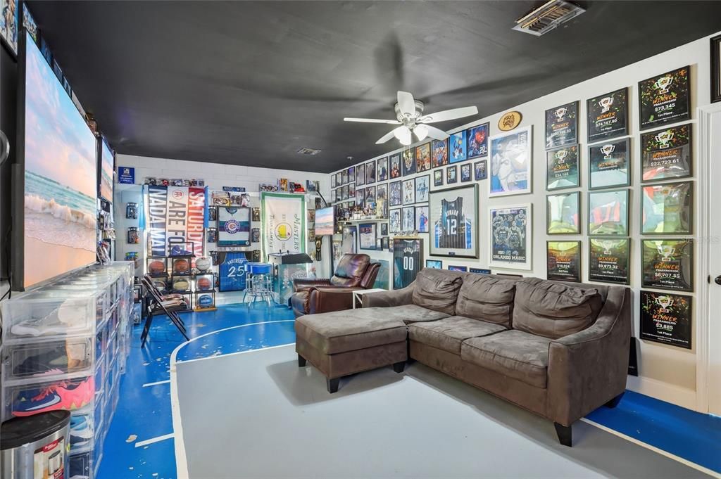 For Sale: $419,999 (3 beds, 2 baths, 2152 Square Feet)
