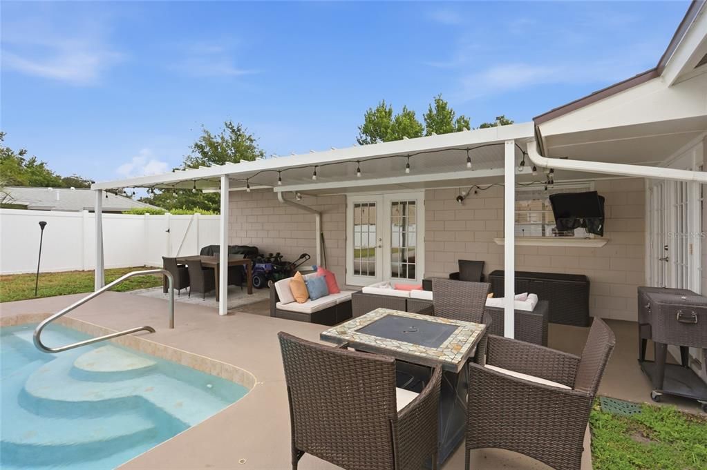 For Sale: $419,999 (3 beds, 2 baths, 2152 Square Feet)