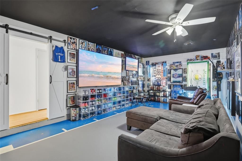 For Sale: $419,999 (3 beds, 2 baths, 2152 Square Feet)