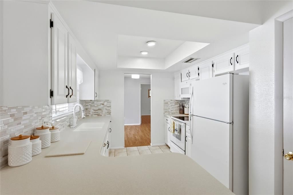 For Sale: $419,999 (3 beds, 2 baths, 2152 Square Feet)