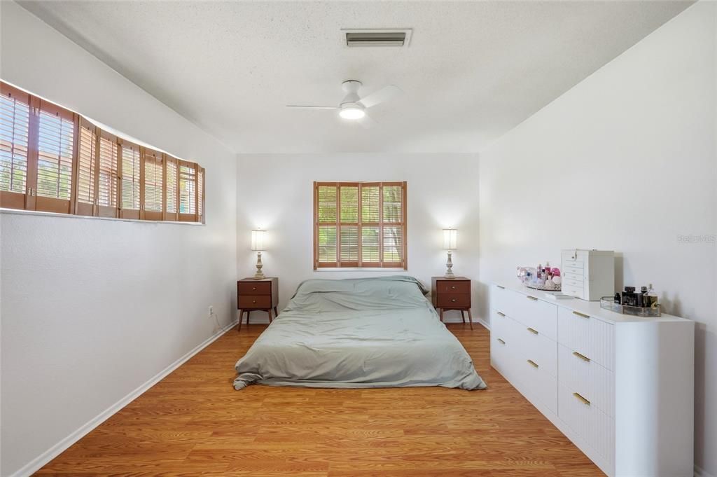 For Sale: $419,999 (3 beds, 2 baths, 2152 Square Feet)