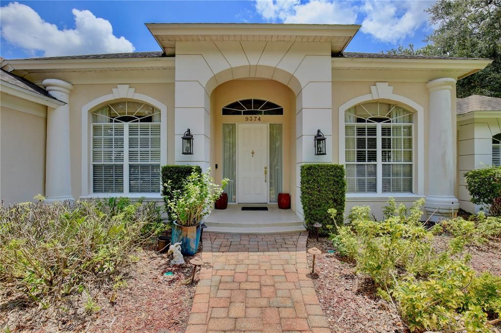 En Venta: $1,075,000 (7 camas, 5 baños, 3608 Pies cuadrados)