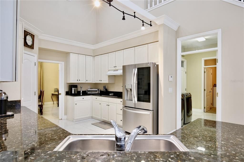 En Venta: $1,075,000 (7 camas, 5 baños, 3608 Pies cuadrados)