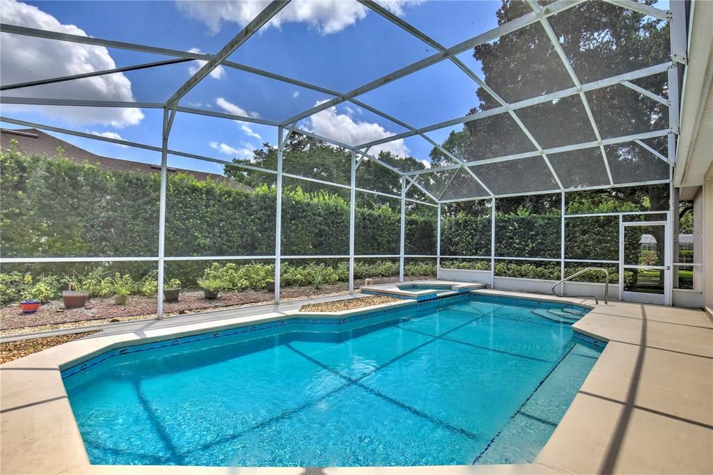 En Venta: $1,075,000 (7 camas, 5 baños, 3608 Pies cuadrados)
