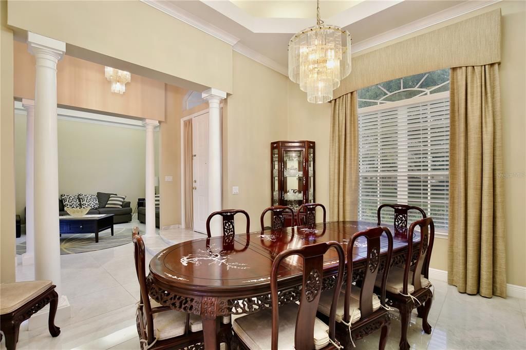 En Venta: $1,075,000 (7 camas, 5 baños, 3608 Pies cuadrados)