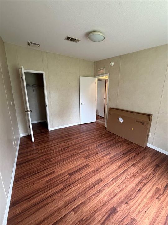 For Sale: $399,900 (3 beds, 2 baths, 1404 Square Feet)