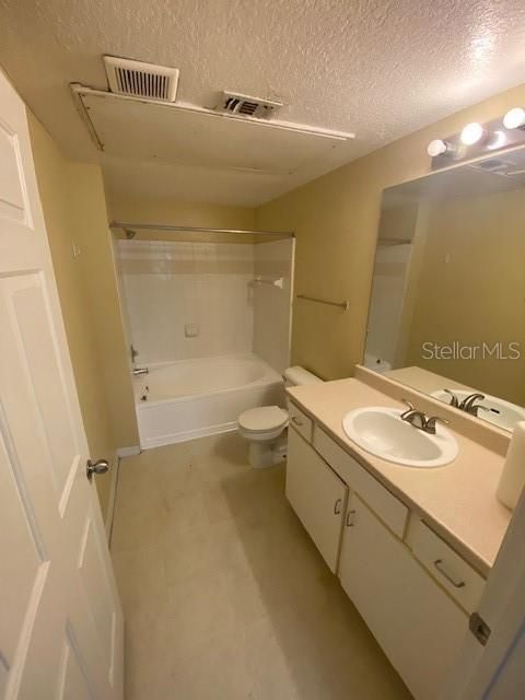 На продажу: $139,900 (1 спален, 1 ванн, 618 Квадратных фут)
