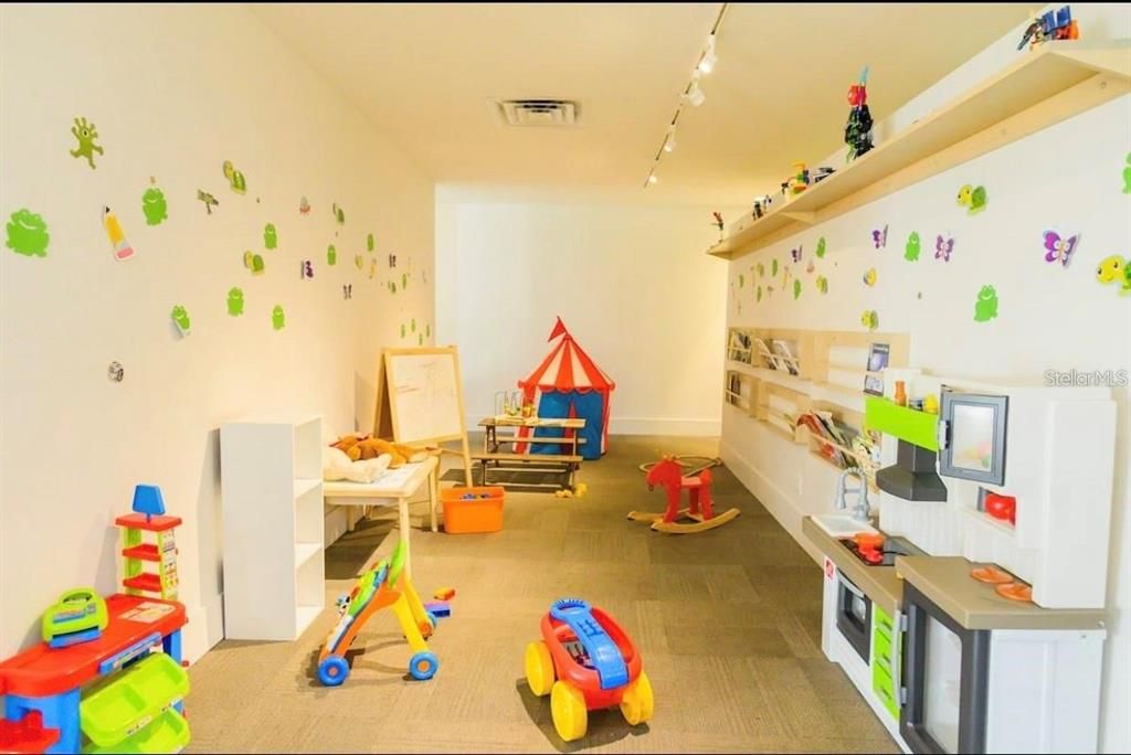 En Venta: $89,000 (0 camas, 1 baños, 325 Pies cuadrados)