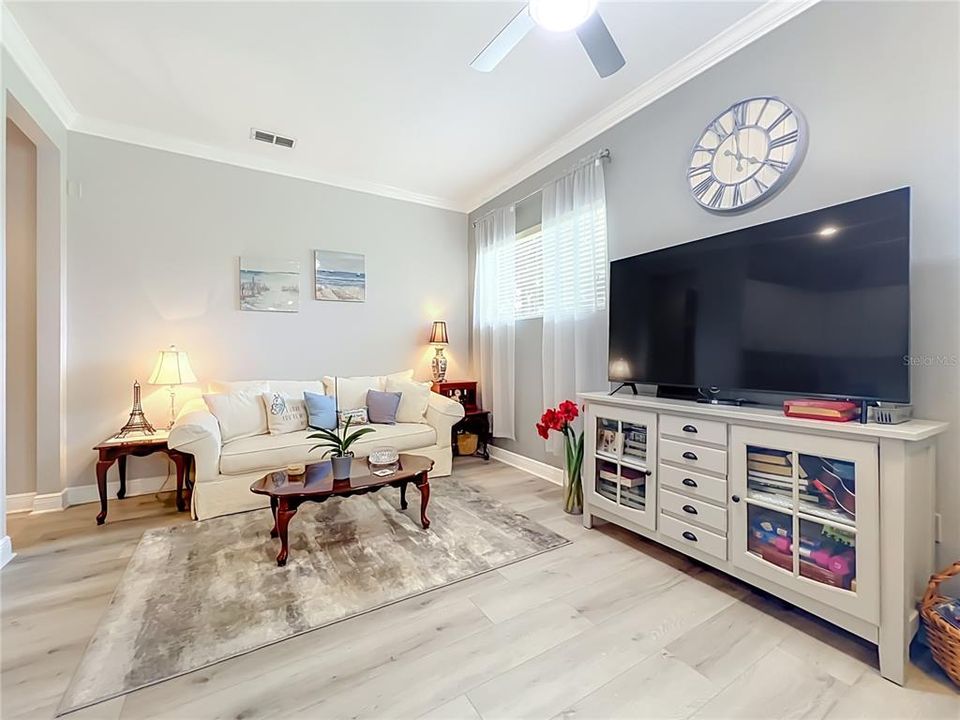 На продажу: $469,900 (3 спален, 2 ванн, 2001 Квадратных фут)