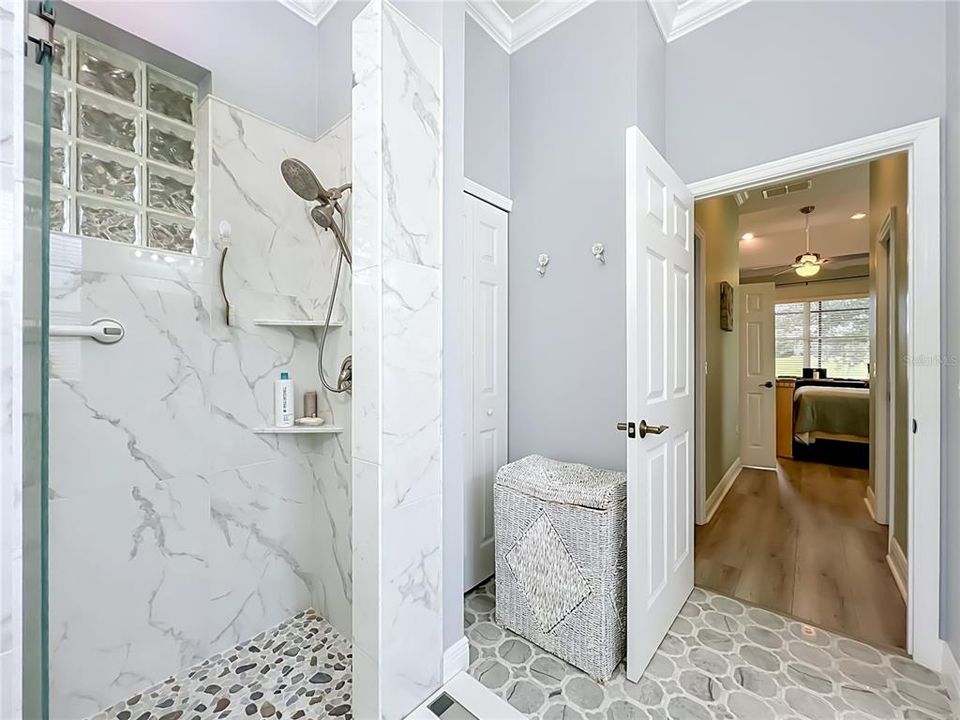 На продажу: $469,900 (3 спален, 2 ванн, 2001 Квадратных фут)