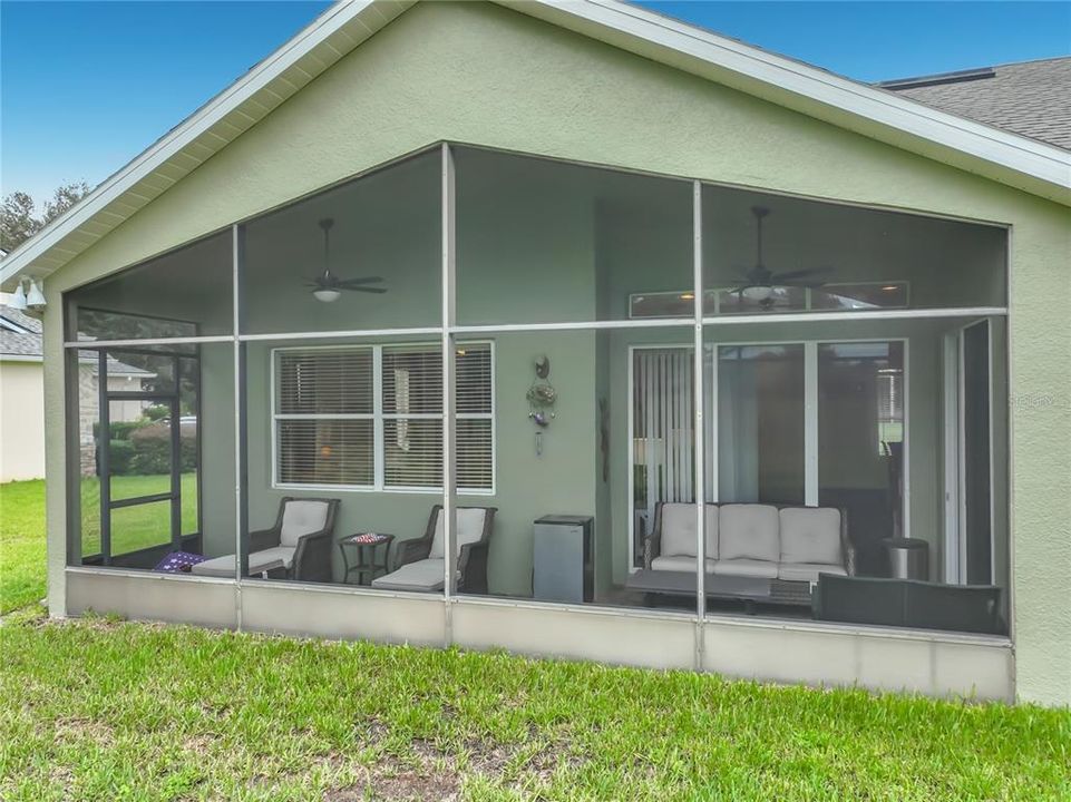 На продажу: $469,900 (3 спален, 2 ванн, 2001 Квадратных фут)