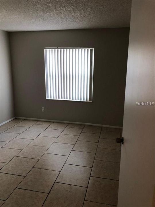 В аренду: $1,700 (2 спален, 2 ванн, 905 Квадратных фут)
