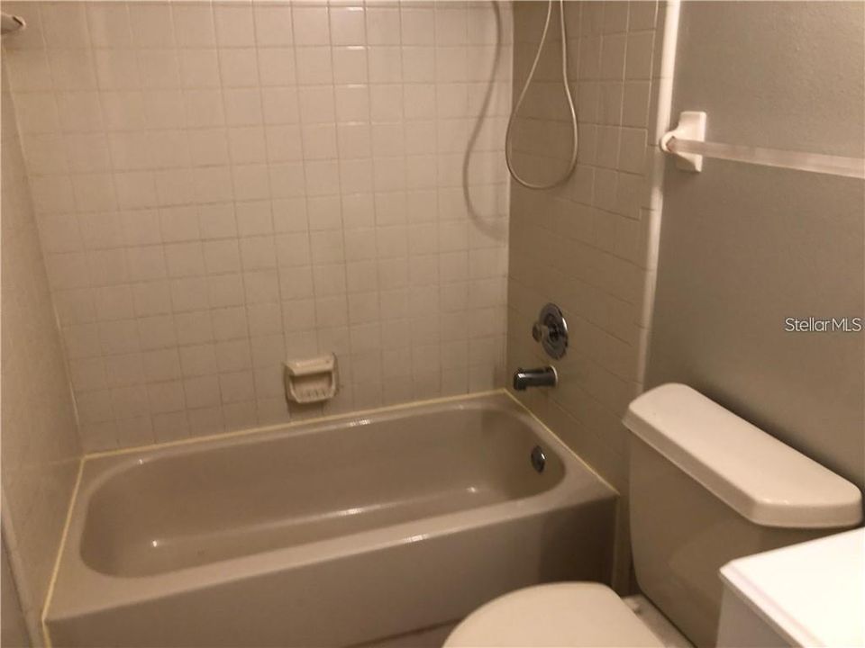 В аренду: $1,700 (2 спален, 2 ванн, 905 Квадратных фут)