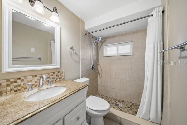 На продажу: $299,900 (3 спален, 1 ванн, 818 Квадратных фут)