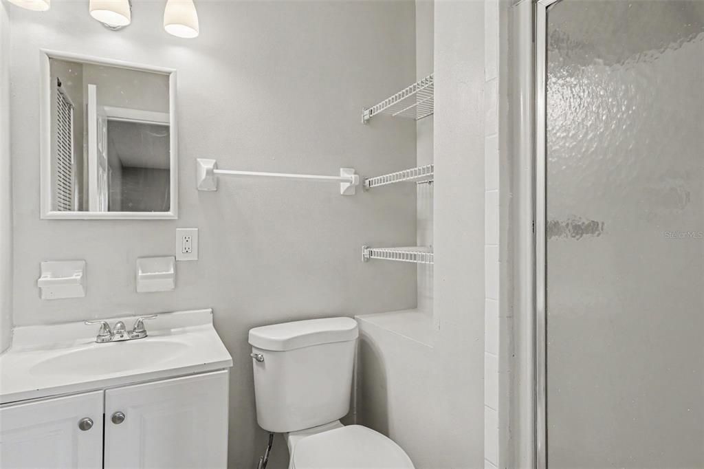 На продажу: $199,900 (3 спален, 2 ванн, 1276 Квадратных фут)