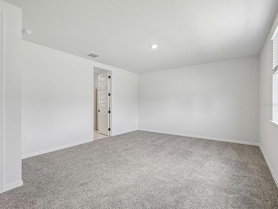 En Venta: $436,070 (4 camas, 3 baños, 2486 Pies cuadrados)