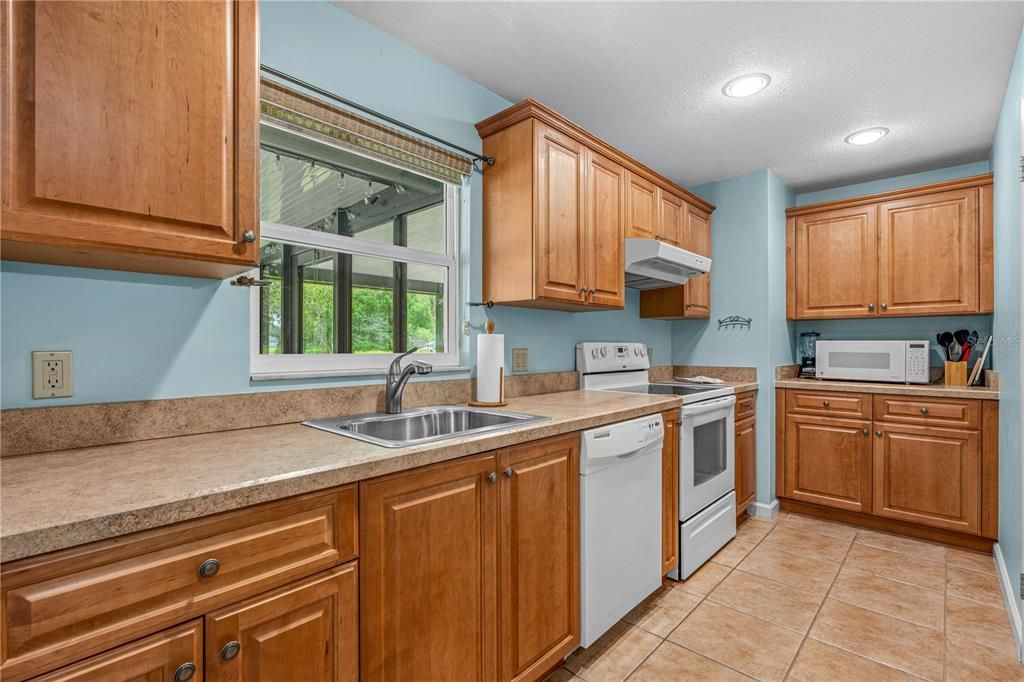 En Venta: $312,000 (3 camas, 2 baños, 1064 Pies cuadrados)