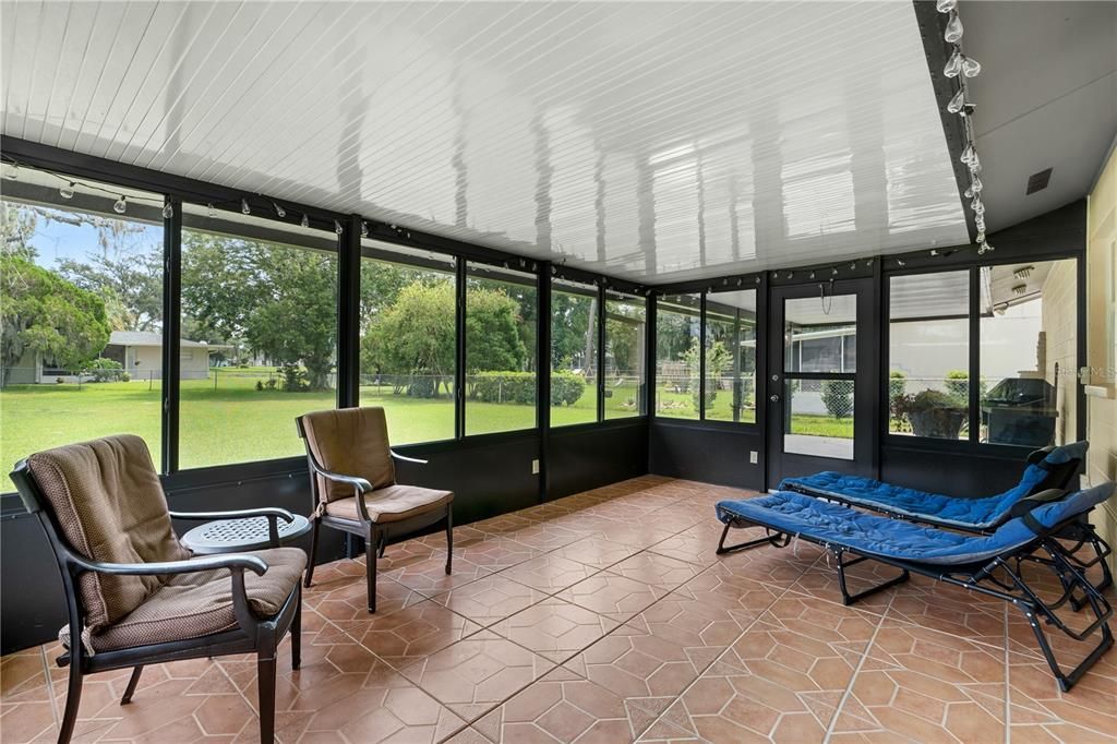 En Venta: $312,000 (3 camas, 2 baños, 1064 Pies cuadrados)