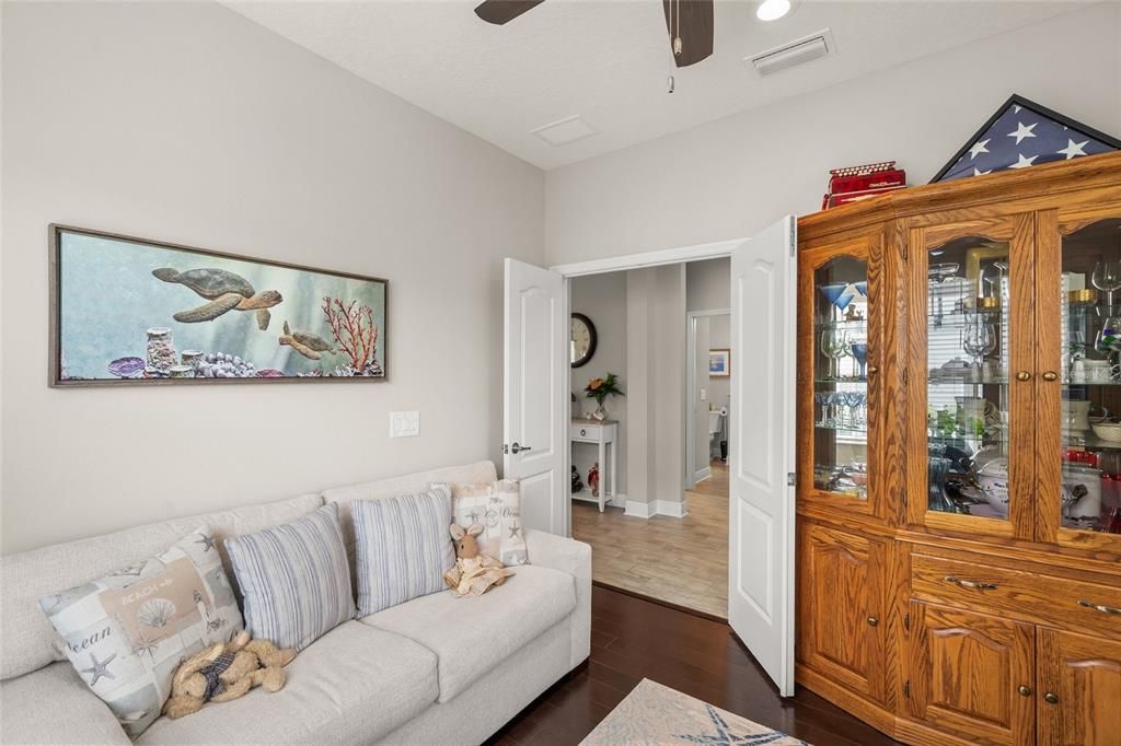Activo con contrato: $369,900 (2 camas, 2 baños, 1525 Pies cuadrados)
