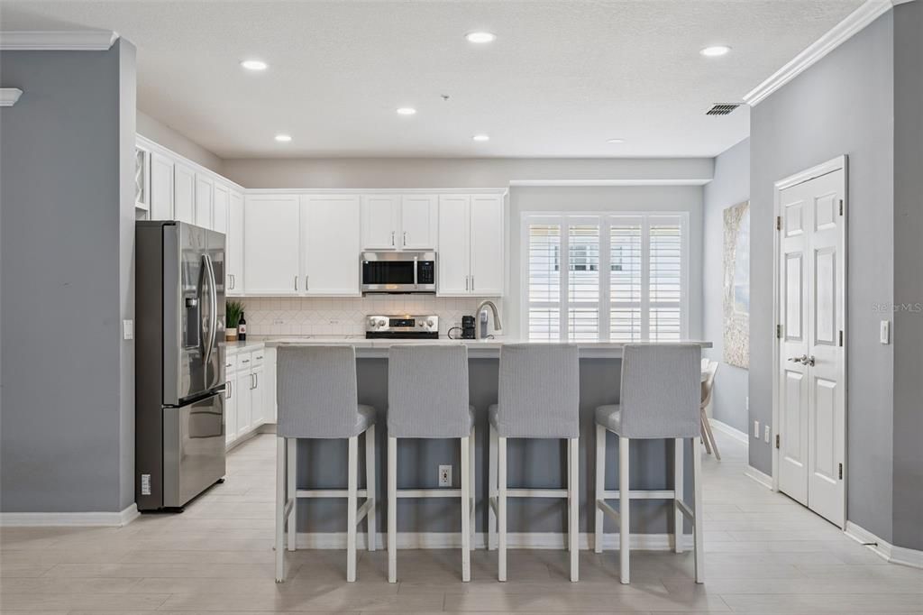For Sale: $550,000 (3 beds, 2 baths, 2052 Square Feet)