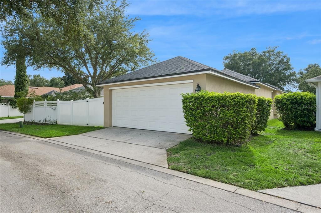 For Sale: $550,000 (3 beds, 2 baths, 2052 Square Feet)