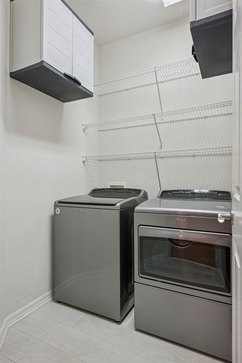 For Sale: $550,000 (3 beds, 2 baths, 2052 Square Feet)