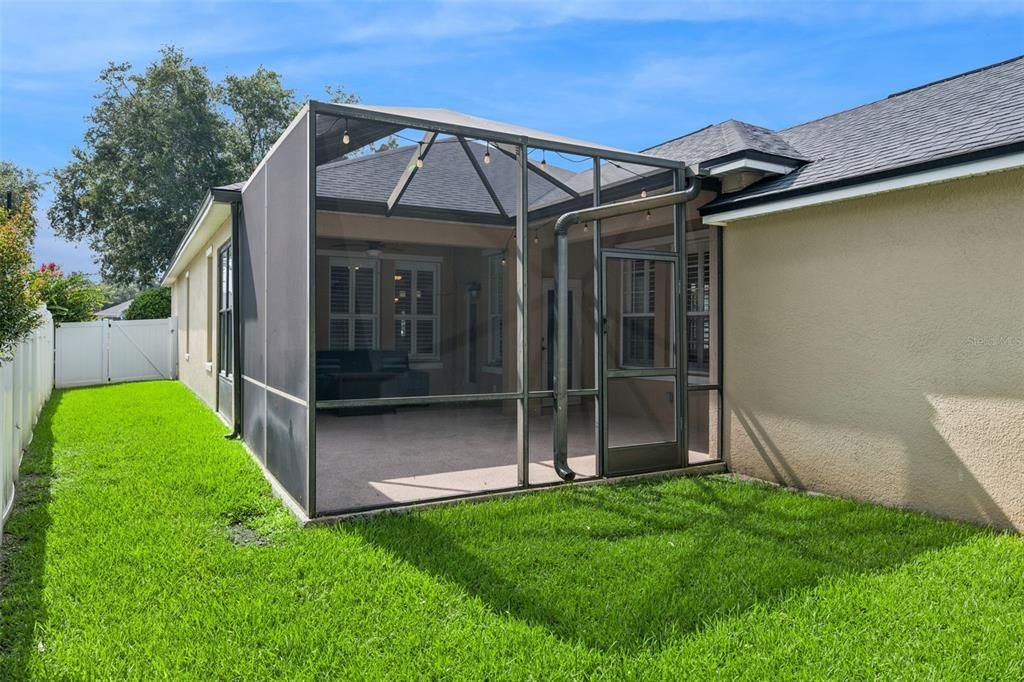 For Sale: $550,000 (3 beds, 2 baths, 2052 Square Feet)