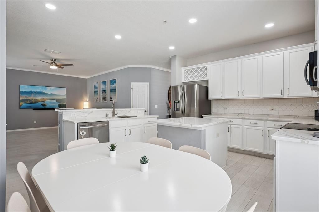 For Sale: $550,000 (3 beds, 2 baths, 2052 Square Feet)