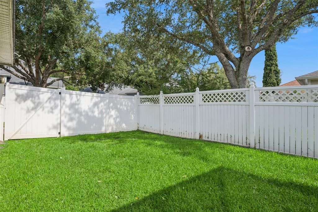 For Sale: $550,000 (3 beds, 2 baths, 2052 Square Feet)