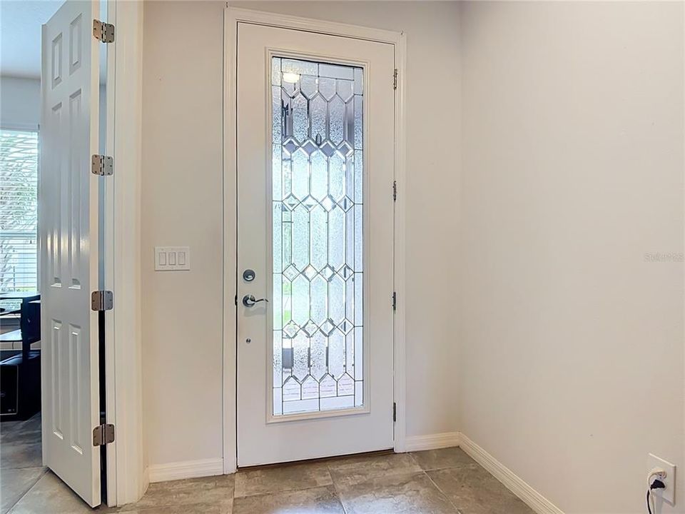 Active With Contract: $360,000 (2 beds, 2 baths, 1705 Square Feet)