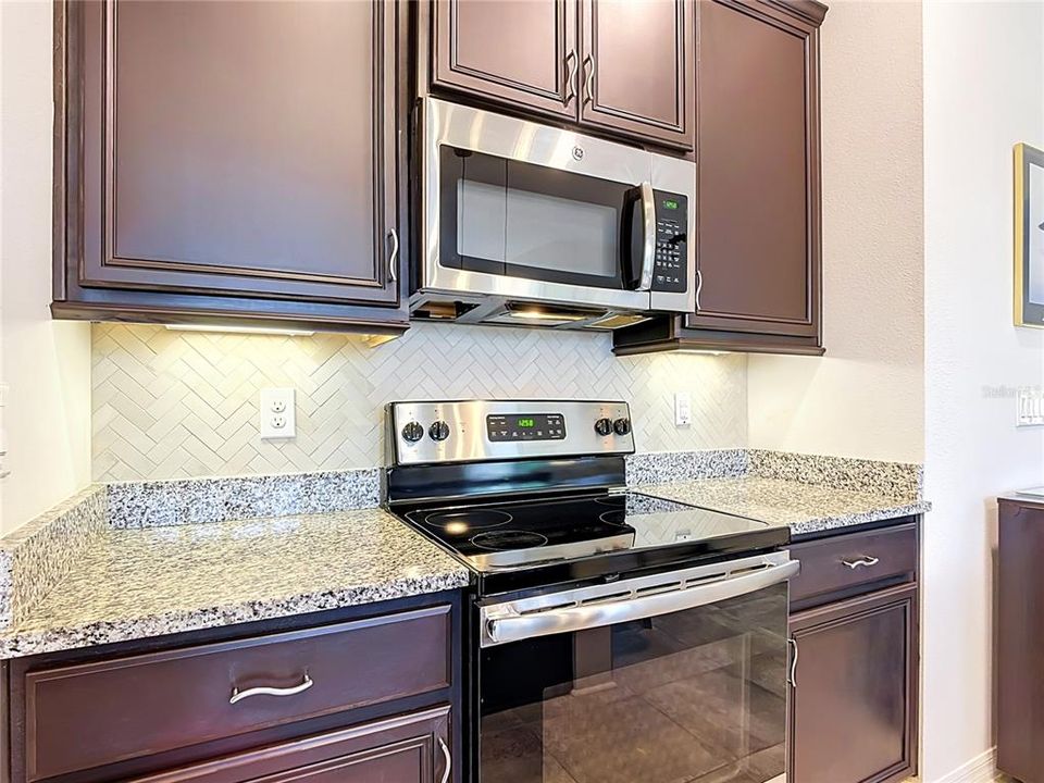 Active With Contract: $360,000 (2 beds, 2 baths, 1705 Square Feet)