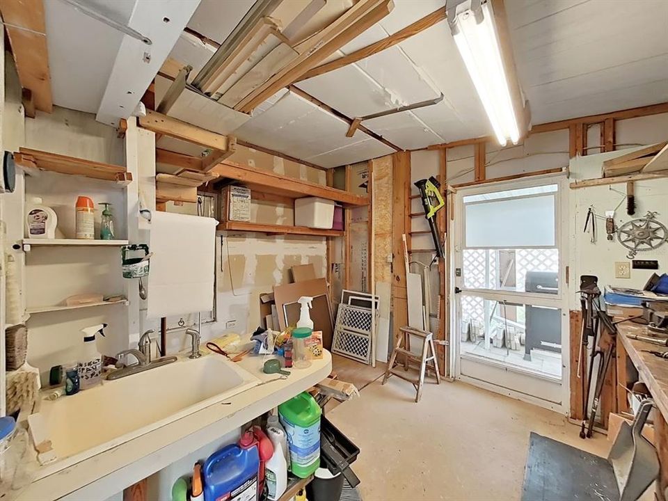 На продажу: $208,000 (2 спален, 2 ванн, 1272 Квадратных фут)