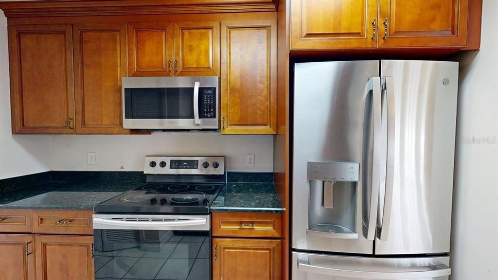На продажу: $350,000 (3 спален, 2 ванн, 1589 Квадратных фут)