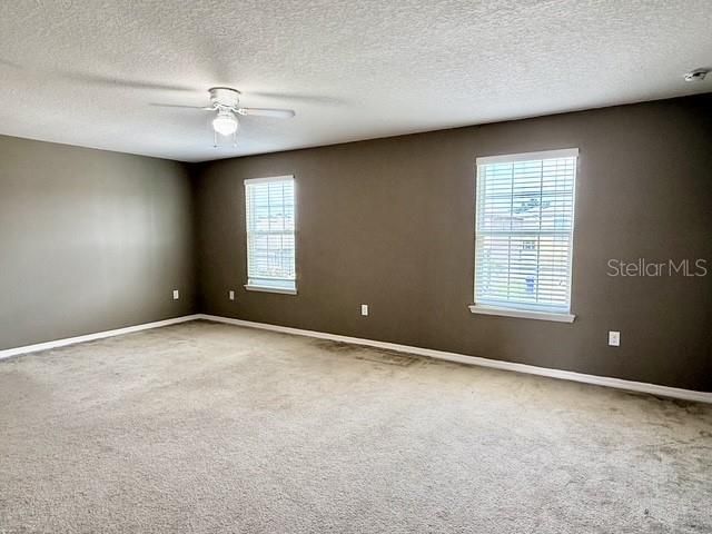 В аренду: $2,395 (4 спален, 2 ванн, 2508 Квадратных фут)