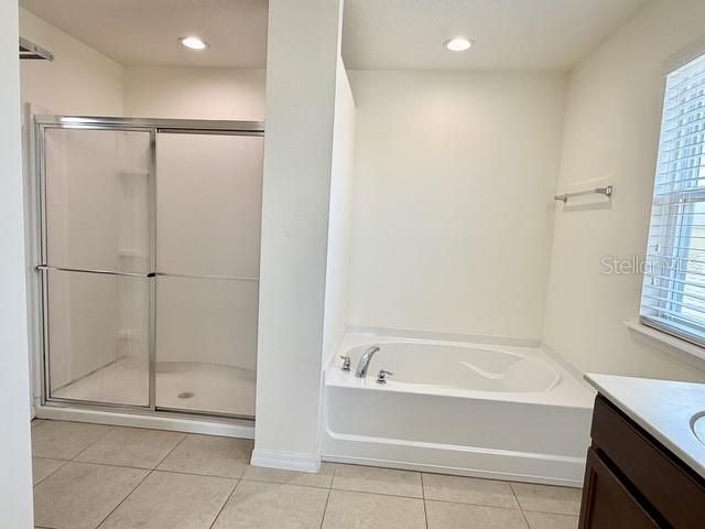В аренду: $2,395 (4 спален, 2 ванн, 2508 Квадратных фут)