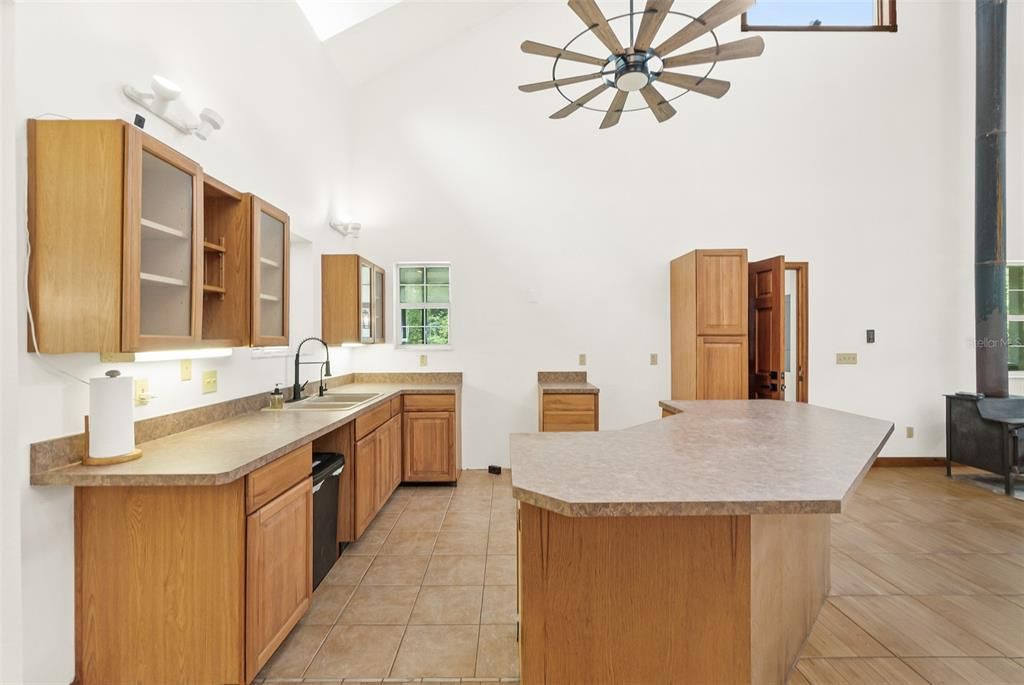 En Venta: $599,000 (3 camas, 1 baños, 1657 Pies cuadrados)