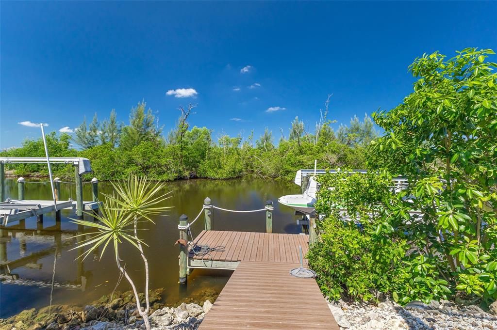 For Sale: $690,000 (3 beds, 2 baths, 2088 Square Feet)
