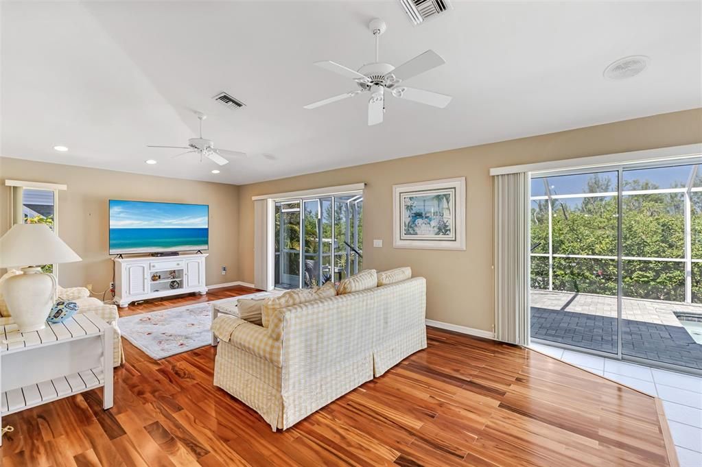 For Sale: $690,000 (3 beds, 2 baths, 2088 Square Feet)