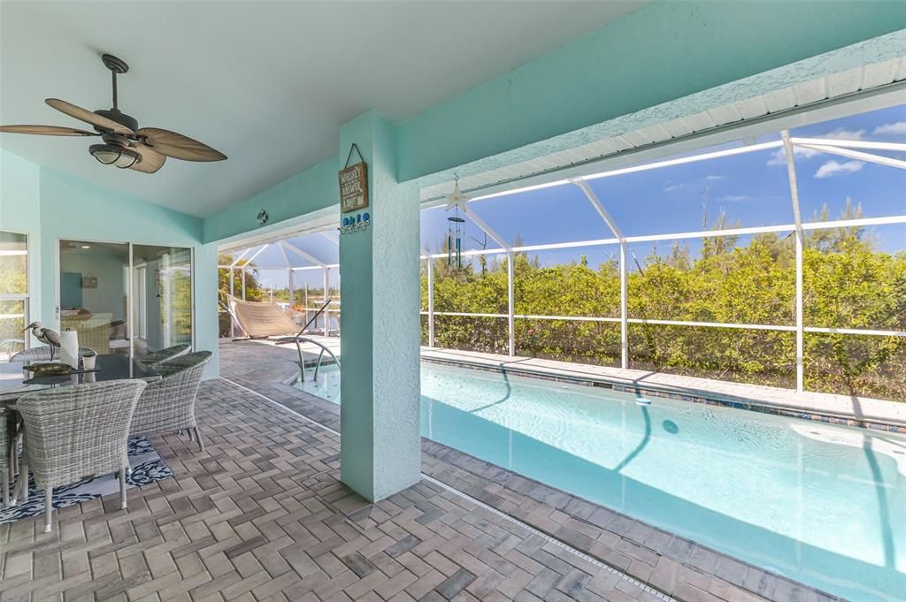 For Sale: $690,000 (3 beds, 2 baths, 2088 Square Feet)