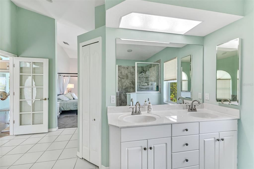 For Sale: $690,000 (3 beds, 2 baths, 2088 Square Feet)
