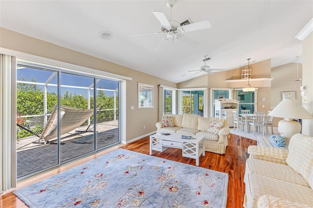 For Sale: $690,000 (3 beds, 2 baths, 2088 Square Feet)